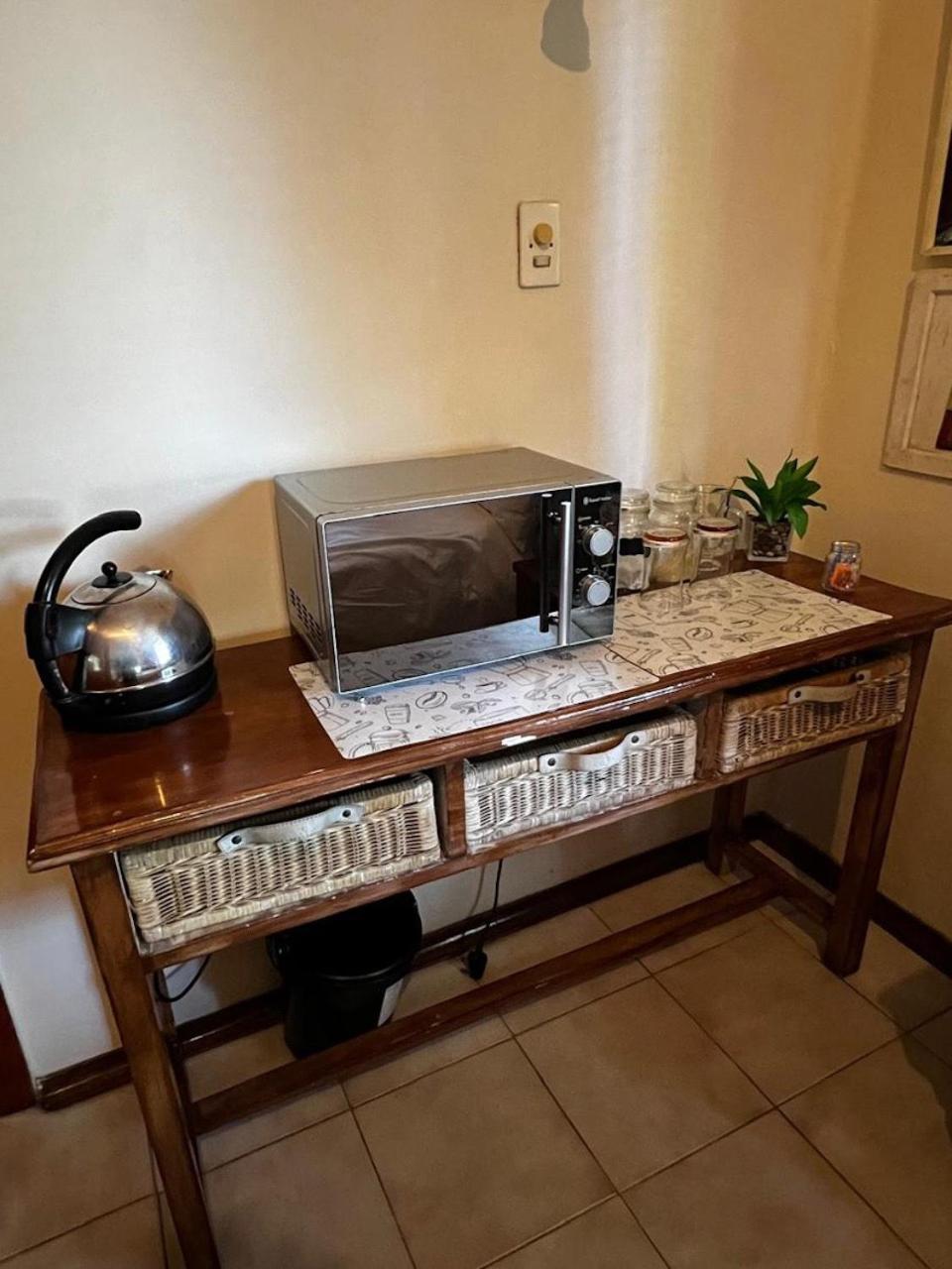 Bleu Bird Guesthouse Durban Bagian luar foto